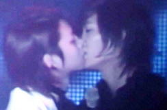 Heechul Jungmo kiss